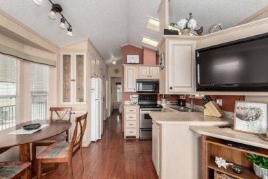Your gorgeous fully furnished cozy home is a 2 bedroom, 1 bath on Viewpoint Golf Resort in Arizona - for sale on GolfHomes.com, golf home, golf lot