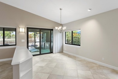 Like new! Bring your golf clubs, boat and your mother-in-law on Pipers Landing Country Club in Florida - for sale on GolfHomes.com, golf home, golf lot