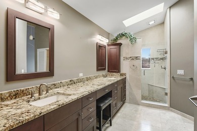 Like new! Bring your golf clubs, boat and your mother-in-law on Pipers Landing Country Club in Florida - for sale on GolfHomes.com, golf home, golf lot