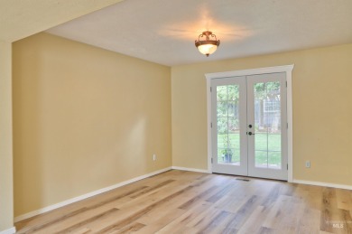 Nestled in a quiet culdesac, you will love coming home to your on Eagle Hills Golf Course in Idaho - for sale on GolfHomes.com, golf home, golf lot