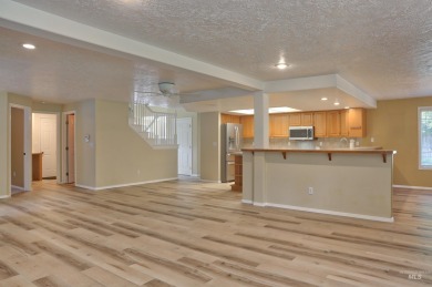 Nestled in a quiet culdesac, you will love coming home to your on Eagle Hills Golf Course in Idaho - for sale on GolfHomes.com, golf home, golf lot