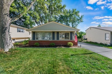 Check out this well kept home in beautiful Glen Ellyn! Updated on Village Links of Glen Ellyn in Illinois - for sale on GolfHomes.com, golf home, golf lot