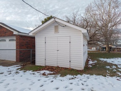 Welcome to your private retreat! This charming 3-bedroom on Ben Geren Regional Park Golf Courses in Arkansas - for sale on GolfHomes.com, golf home, golf lot