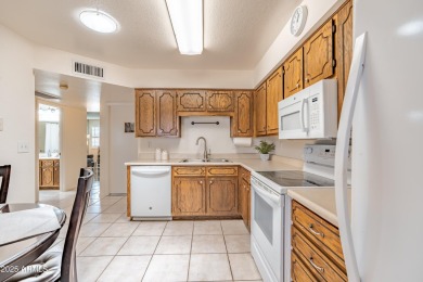Welcome to carefree living in this beautifully maintained 1 bed on Sunland Village Golf Club in Arizona - for sale on GolfHomes.com, golf home, golf lot