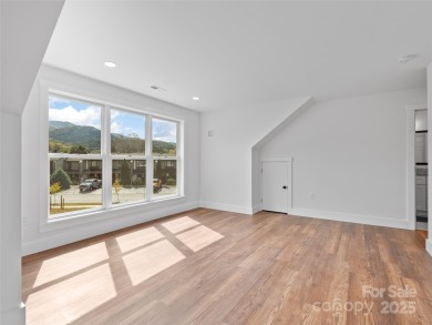 Welcome Home to Style, Comfort, and Location! This stunning on Waynesville Country Club Inn in North Carolina - for sale on GolfHomes.com, golf home, golf lot