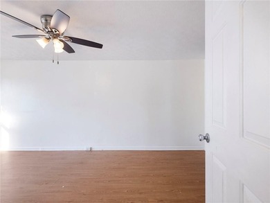 Discover cozy, low-maintenance living in this charming end-unit on Heritage Golf Links in Georgia - for sale on GolfHomes.com, golf home, golf lot