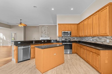 Well maintained single level 3 bedroom, 2.5 bathroom home on Arrowhead Country Club in South Carolina - for sale on GolfHomes.com, golf home, golf lot