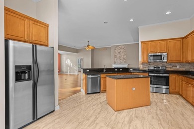 Well maintained single level 3 bedroom, 2.5 bathroom home on Arrowhead Country Club in South Carolina - for sale on GolfHomes.com, golf home, golf lot