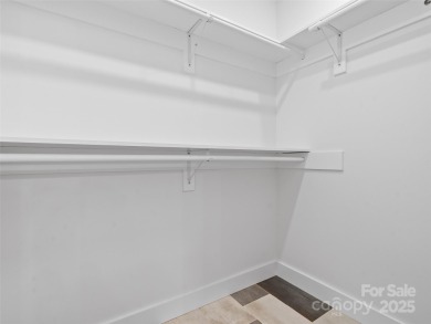 Welcome Home to Style, Comfort, and Location! This stunning on Waynesville Country Club Inn in North Carolina - for sale on GolfHomes.com, golf home, golf lot