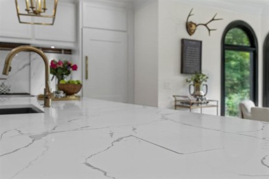 IF YOU EVER WANTED TO LIVE AND ENJOY THE LIFESTYLE AT THE on Marietta Country Club in Georgia - for sale on GolfHomes.com, golf home, golf lot
