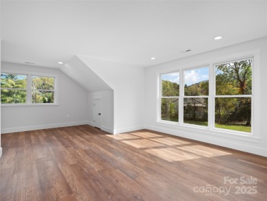 Welcome Home to Style, Comfort, and Location! This stunning on Waynesville Country Club Inn in North Carolina - for sale on GolfHomes.com, golf home, golf lot