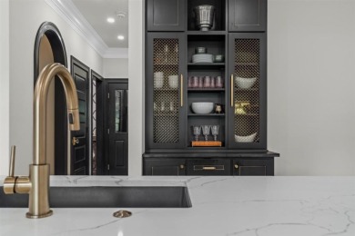 IF YOU EVER WANTED TO LIVE AND ENJOY THE LIFESTYLE AT THE on Marietta Country Club in Georgia - for sale on GolfHomes.com, golf home, golf lot