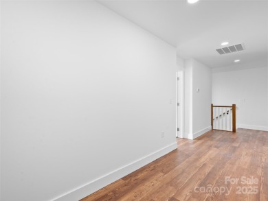 Welcome Home to Style, Comfort, and Location! This stunning on Waynesville Country Club Inn in North Carolina - for sale on GolfHomes.com, golf home, golf lot