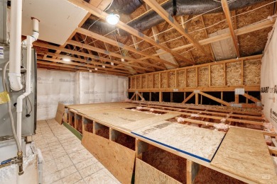 Fully custom upgraded 5 bedroom 3.5 bath home on over 1/4 acre on Eagle Legacy Golf Course in Idaho - for sale on GolfHomes.com, golf home, golf lot