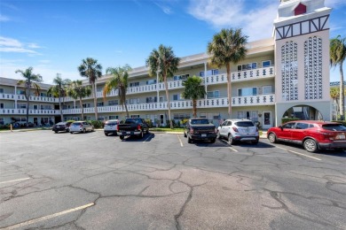 Welcome to this spacious 2-bedroom, 2-bathroom, 1400 sq ft condo on On Top Of The World Golf Course in Florida - for sale on GolfHomes.com, golf home, golf lot