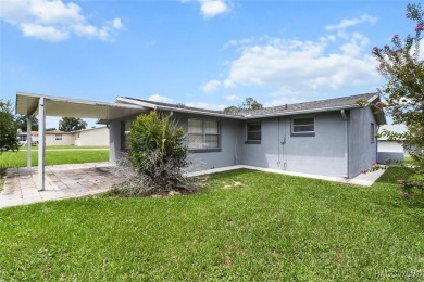 Welcome to this 2 bedroom, 1 bathroom home in centrally located on Brentwood Farms Golf Club in Florida - for sale on GolfHomes.com, golf home, golf lot