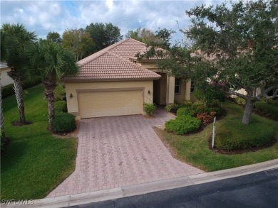 Single family home with 3 bedroom, 3 baths in the Verandah, a on Verandah Golf Course and Club in Florida - for sale on GolfHomes.com, golf home, golf lot