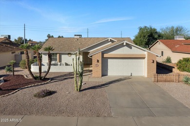 TURNKEY!! Charming 2bd/2bath in desert landscaped area w/ lowest on Leisure World Country Club in Arizona - for sale on GolfHomes.com, golf home, golf lot