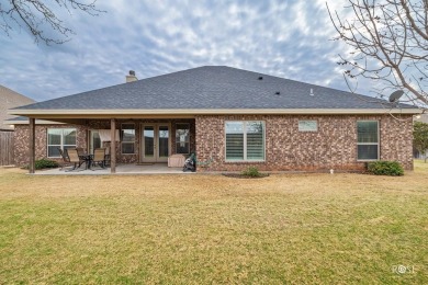 Beautiful Bentwood Home with all of the bells and whistles! on Bentwood Country Club in Texas - for sale on GolfHomes.com, golf home, golf lot