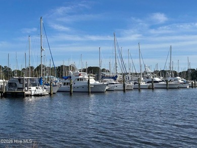 Fairfield Harbour, New Bern NC. Build your dream home on this on Harbour Point Golf Club in North Carolina - for sale on GolfHomes.com, golf home, golf lot
