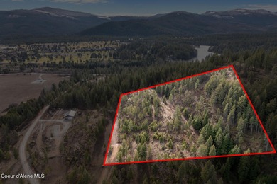 Wind through gorgeous terrain to reach ''forever views'' perched on Stoneridge Golf Club in Idaho - for sale on GolfHomes.com, golf home, golf lot