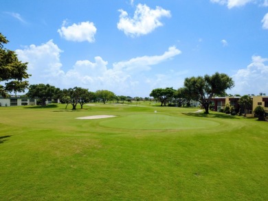 I present to you a rare and excellent opportunity for a 2/2 on Kings Point Golf -Flanders Way in Florida - for sale on GolfHomes.com, golf home, golf lot