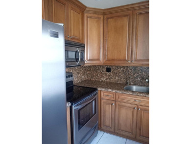 I present to you a rare and excellent opportunity for a 2/2 on Kings Point Golf -Flanders Way in Florida - for sale on GolfHomes.com, golf home, golf lot