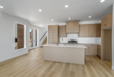 LIMITED-TIME OFFER - Take advantage of a $15,000 buyer incentive on Sunbrook Golf Course in Utah - for sale on GolfHomes.com, golf home, golf lot