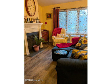 Lovely townhouse in River Bend, end unit on quiet street. Two on River Bend Golf and Country Club in North Carolina - for sale on GolfHomes.com, golf home, golf lot