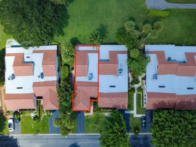FRESH NEW LOOK with Brand New Roof ! This property isn't just on Boca Lago Golf and Country Club in Florida - for sale on GolfHomes.com, golf home, golf lot