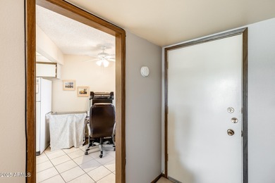 Featuring neutral color tones and upgraded carpeting, new on Sun City-Willow Creek / Willow Brook  in Arizona - for sale on GolfHomes.com, golf home, golf lot