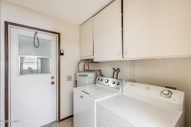 Featuring neutral color tones and upgraded carpeting, new on Sun City-Willow Creek / Willow Brook  in Arizona - for sale on GolfHomes.com, golf home, golf lot