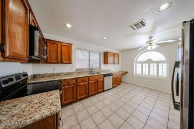 Very Bright Quaint 2BR, 2BA Valencia model in the active adult on Ironwood Golf Club in Arizona - for sale on GolfHomes.com, golf home, golf lot