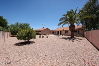 Very Bright Quaint 2BR, 2BA Valencia model in the active adult on Ironwood Golf Club in Arizona - for sale on GolfHomes.com, golf home, golf lot