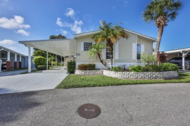 This 2005 home with 1,706sq ft of living space features the on Maple Leaf Golf and Country Club in Florida - for sale on GolfHomes.com, golf home, golf lot