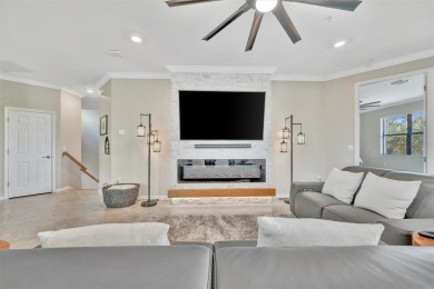 Welcome to Paradise! With 3 bedrooms, 2 baths, and a 2.5 car on Lakewood National Golf Club in Florida - for sale on GolfHomes.com, golf home, golf lot