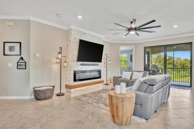 Welcome to Paradise! With 3 bedrooms, 2 baths, and a 2.5 car on Lakewood National Golf Club in Florida - for sale on GolfHomes.com, golf home, golf lot