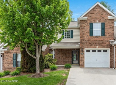 Wonderfully maintained 3 Bedroom, 2.5 Bath condo w/Bonus Room in on Knoxville Golf Course in Tennessee - for sale on GolfHomes.com, golf home, golf lot
