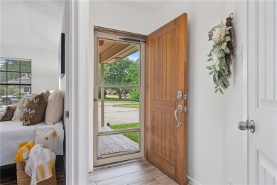It's a rare treat to find a spacious single level home in on Northshore Country Club in Texas - for sale on GolfHomes.com, golf home, golf lot