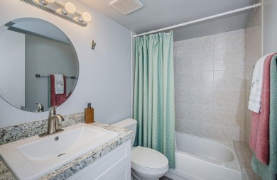 NEW HURRICANE WINDOWS  SLIDING DOOR on this unit!!! Discover the on Hunters Green Country Club in Florida - for sale on GolfHomes.com, golf home, golf lot