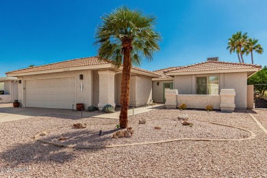 Charming and Spacious Zuni Model in the heart of Sun Lakes!

 on Cottonwood Country Club in Arizona - for sale on GolfHomes.com, golf home, golf lot