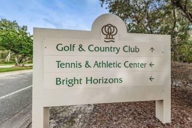 NEW HURRICANE WINDOWS  SLIDING DOOR on this unit!!! Discover the on Hunters Green Country Club in Florida - for sale on GolfHomes.com, golf home, golf lot