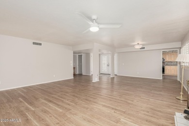 Charming and Spacious Zuni Model in the heart of Sun Lakes!

 on Cottonwood Country Club in Arizona - for sale on GolfHomes.com, golf home, golf lot