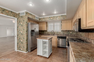 Charming and Spacious Zuni Model in the heart of Sun Lakes!

 on Cottonwood Country Club in Arizona - for sale on GolfHomes.com, golf home, golf lot