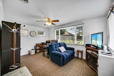 An absolutely perfect house waiting for its new owner!! Two on Calumet Country Club in Illinois - for sale on GolfHomes.com, golf home, golf lot