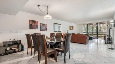 Beautiful and spacious 2/2 in the desirable Fountains of on Jacaranda Golf Club in Florida - for sale on GolfHomes.com, golf home, golf lot