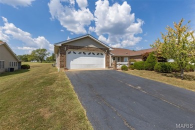 Lovely, Spacious Condo with 2 Bedroom 2 Bath with over 1800 sq on Terre Du Lac Golf and Country Club in Missouri - for sale on GolfHomes.com, golf home, golf lot