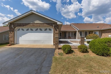 Lovely, Spacious Condo with 2 Bedroom 2 Bath with over 1800 sq on Terre Du Lac Golf and Country Club in Missouri - for sale on GolfHomes.com, golf home, golf lot