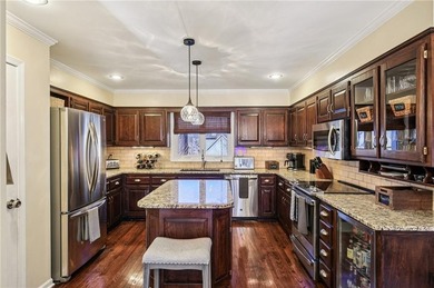 Looking for a family friendly home and community? Meticulously on Lakewood Oaks Golf Club, Ltd. in Missouri - for sale on GolfHomes.com, golf home, golf lot