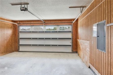 THIS SPACIOUS FOUR-BEDROOM HOME OFFERS OVER 2,700 SQUARE FEET OF on Laurel Island Links in Georgia - for sale on GolfHomes.com, golf home, golf lot
